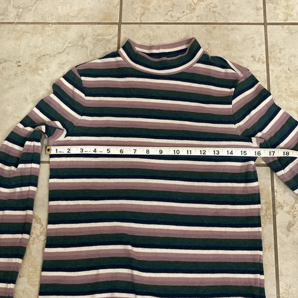 American Eagle Thermal Mock Neck Top - Picture 6 of 7